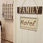 Maeva ,1 Star * يوريت دي مار